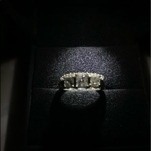 1 1/2 3 Stone Diamond Engagement Ring & Band
